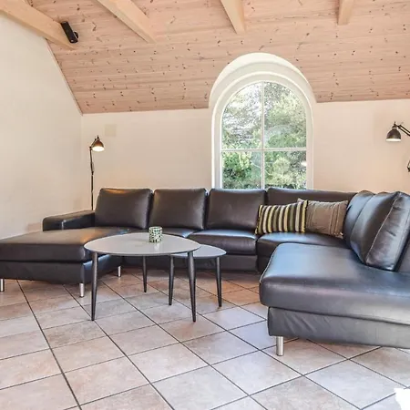 Stunning In W/ Sauna And 4 Bedrooms Casa vacanze