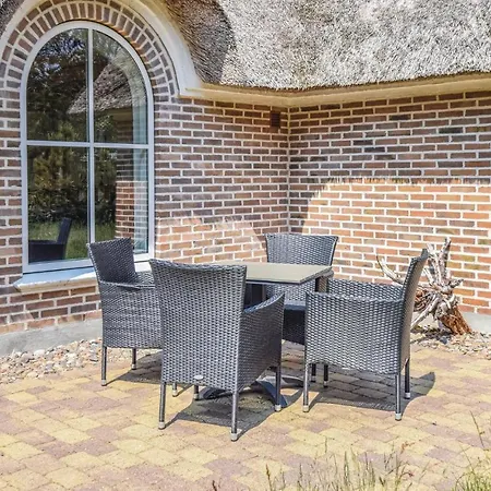 Stunning In W/ Sauna And 4 Bedrooms Casa vacanze *